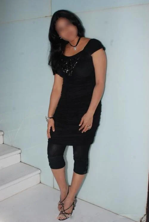 Call Girls Tikamgarh